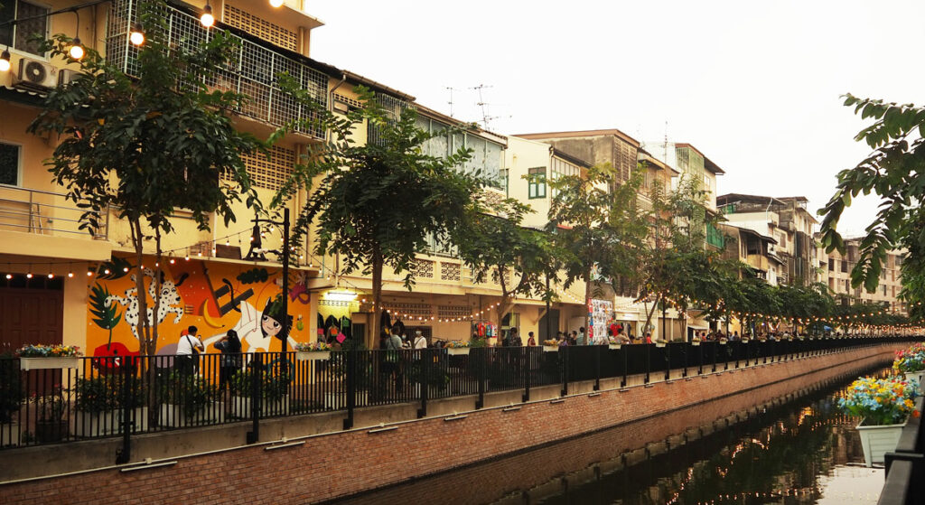 overall of Ong Ang walking Streets